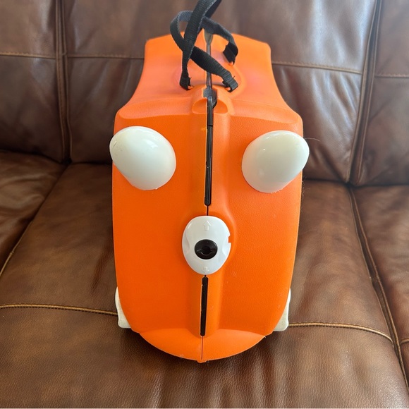 Tiger Trunki by Melissa and Doug - Picture 2 of 3